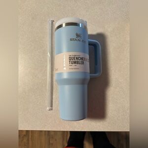40 oz Stanley The Quencher H2.0 Flowstate Tumbler